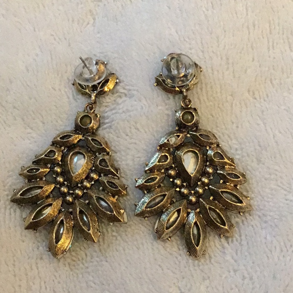 NEW dangle earrings - Picture 2 of 3